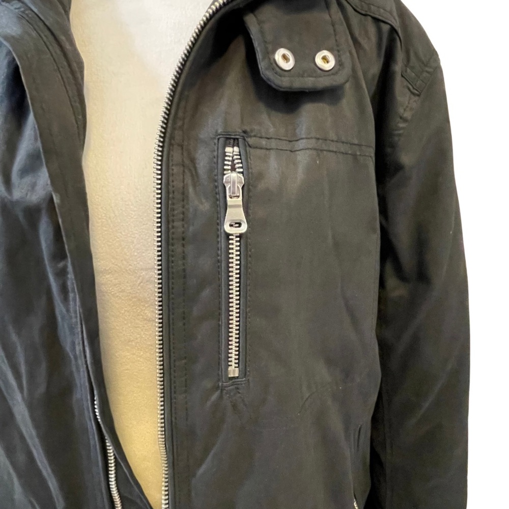 H&M Men's Black Smooth Bomber Jacket 40R Full Zip Pockets Stand Collar - Picture 4 of 15
